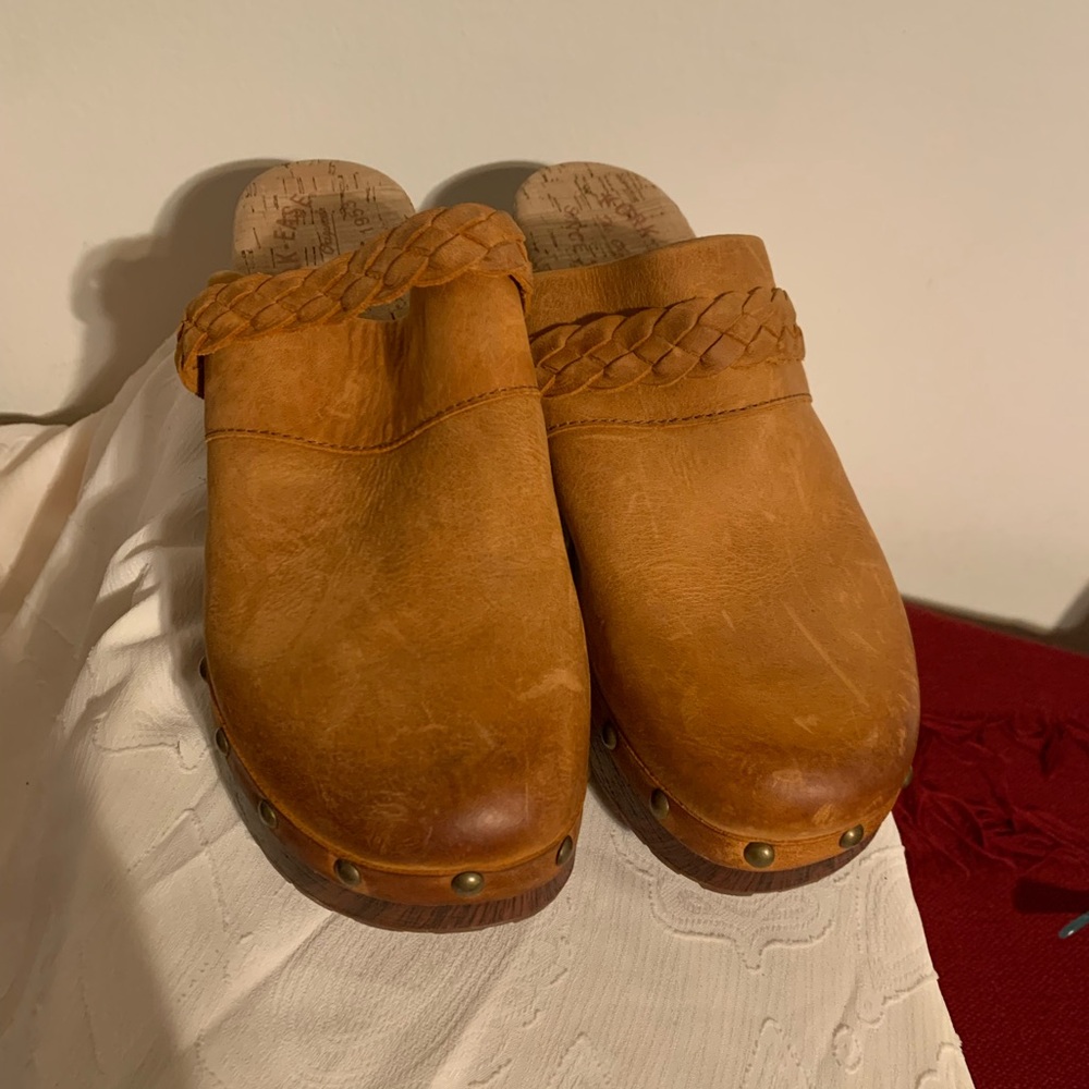 Kork-Ease Tan Leather Clogs
